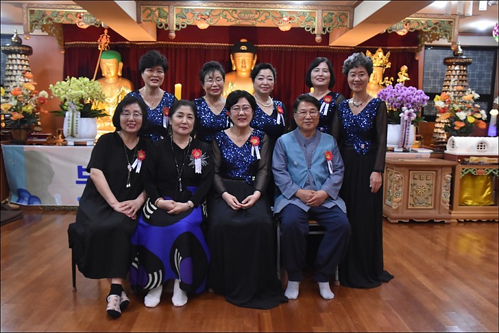 부처님오신날 점등식 합창단